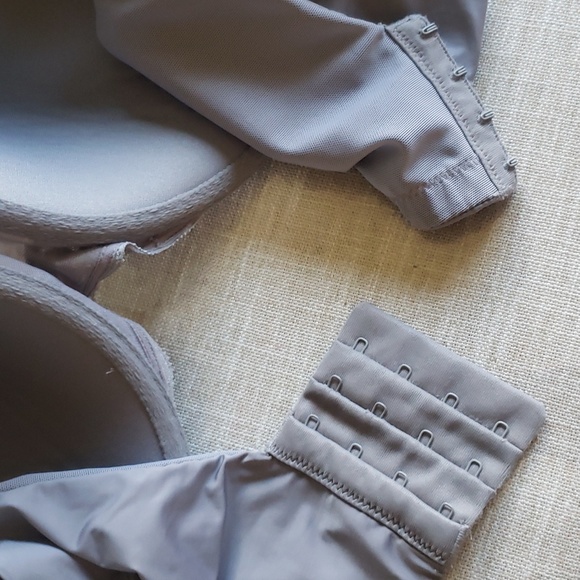 Torrid Curve  gray slighly lined full coverage bra size 44DD - Picture 4 of 5